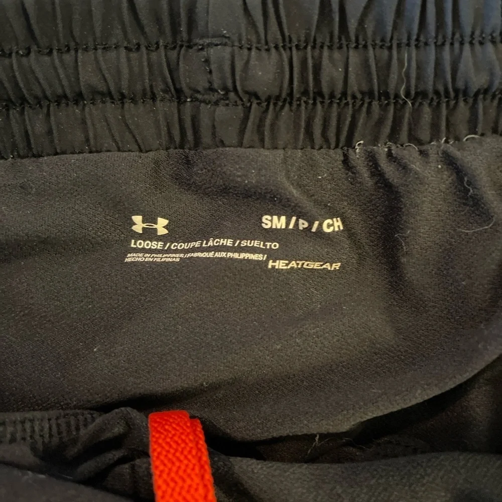 Under Armor black w/orange trip lined 3” inseam women’s running shorts. Size S. - Picture 5 of 7